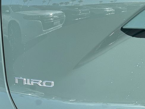 New 2026 Kia Niro Wind image 26