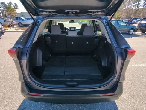 Used 2022 Toyota RAV4 XLE image 39