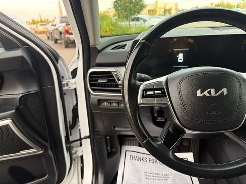 Used 2025 Kia Telluride S AWD/4WD image 28