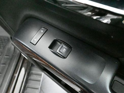 Used 2018 GMC Sierra 3500 SLT w/ Duramax Plus Package image 46