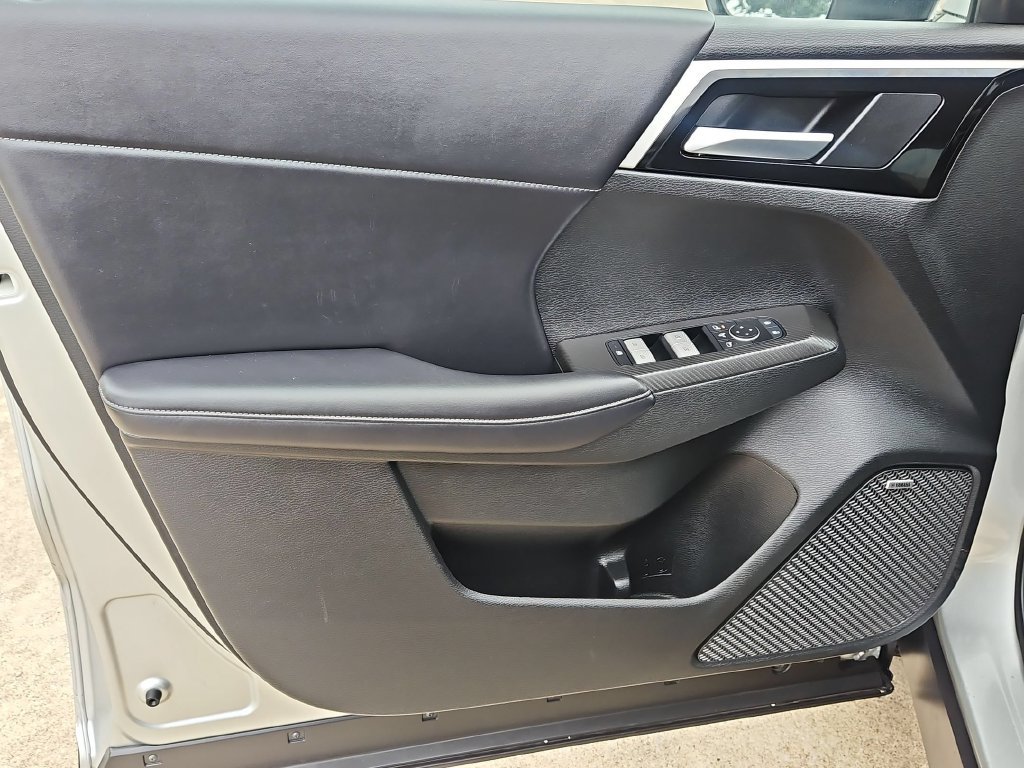 Used 2025 Mitsubishi Outlander SE AWD/4WD image 11