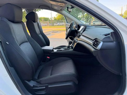 Used 2018 Honda Accord LX image 14