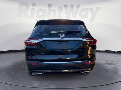 Used 2021 Buick Enclave Essence w/ Sound and Sites Package AWD/4WD image 4