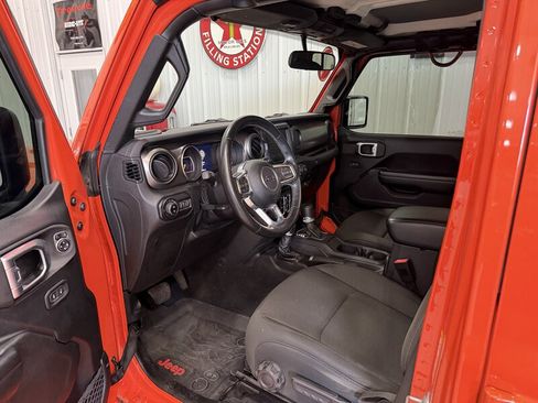 Used 2020 Jeep Gladiator Sport w/ Quick Order Package 24S AWD/4WD image 6
