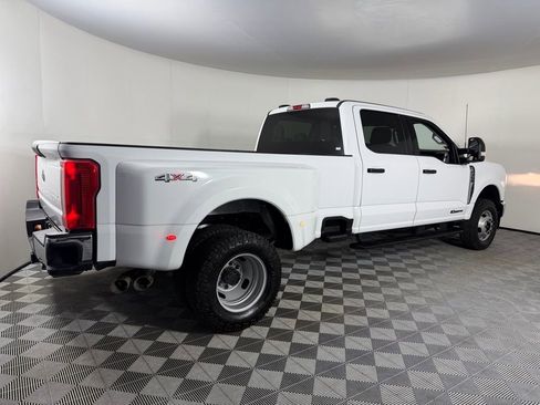 Used 2024 Ford F350 XLT image 5