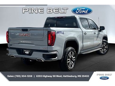 Used 2024 GMC Sierra 1500 AT4 w/ Technology Package image 11