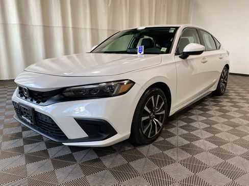 Used 2024 Honda Civic EX-L image 3