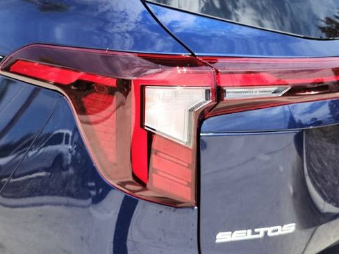 New 2026 Kia Seltos EX FWD image 37