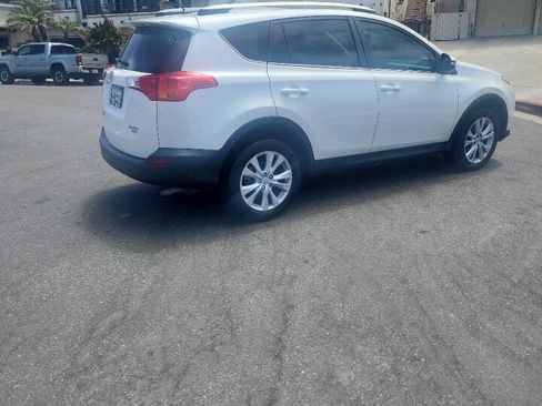 Used 2014 Toyota RAV4 Limited w/ Technology Package AWD/4WD image 4