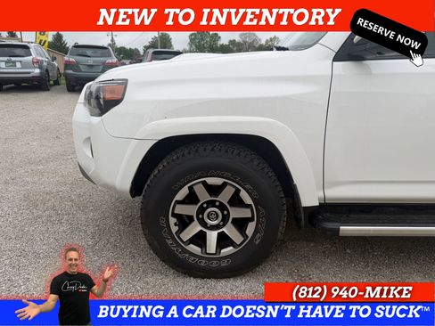 Used 2018 Toyota 4Runner TRD Off-Road Premium AWD/4WD image 18