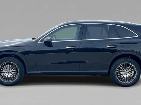 Used 2026 Mercedes-Benz GLC 300 4MATIC image 2
