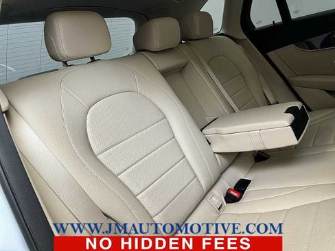 Used 2021 Mercedes-Benz GLC 300 4MATIC image 19