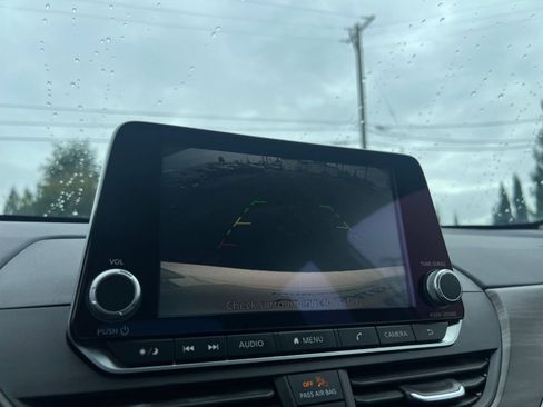 Used 2025 Nissan Altima 2.5 SV image 20