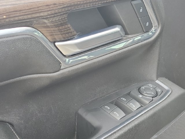 Used 2023 Chevrolet Silverado 1500 LT AWD/4WD image 30
