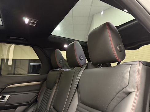 Used 2018 Land Rover Discovery HSE Luxury AWD/4WD image 17