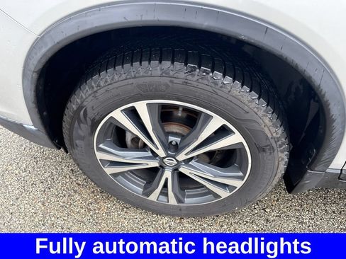 Used 2017 Nissan Rogue SL w/ SL Premium Package AWD/4WD image 12