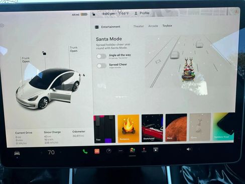 Used 2023 Tesla Model 3 Standard Range image 38