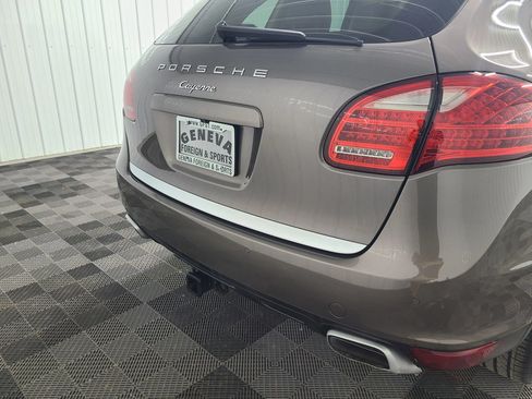 Used 2013 Porsche Cayenne Diesel AWD/4WD image 19