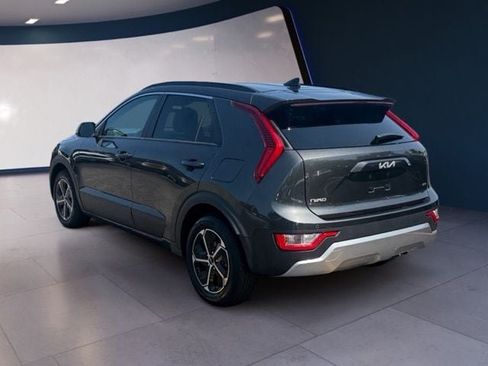 Used 2024 Kia Niro EX FWD image 3