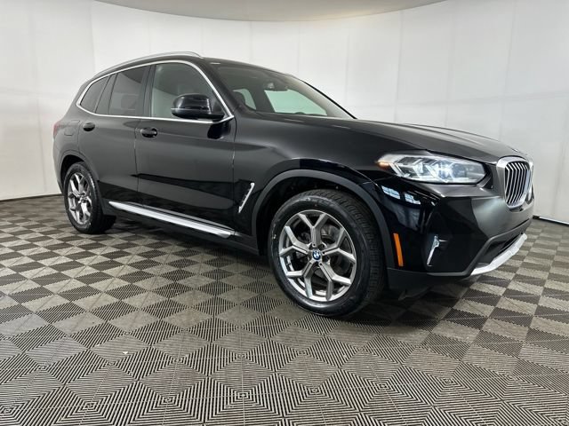 Used 2022 BMW X3 xDrive30i AWD/4WD image 3