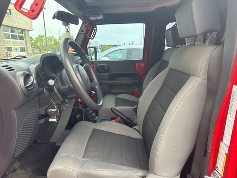 Used 2009 Jeep Wrangler Unlimited X w/ Trailer Tow Group AWD/4WD image 8