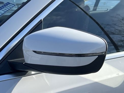 New 2026 BMW 330i Sedan w/ Premium Package image 30