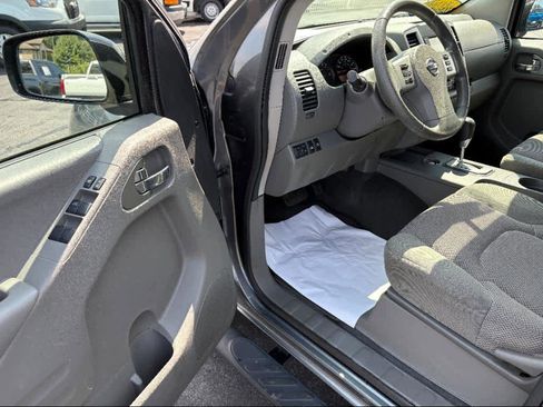 Used 2021 Nissan Frontier SV w/ Midnight Edition Floor Mats image 20