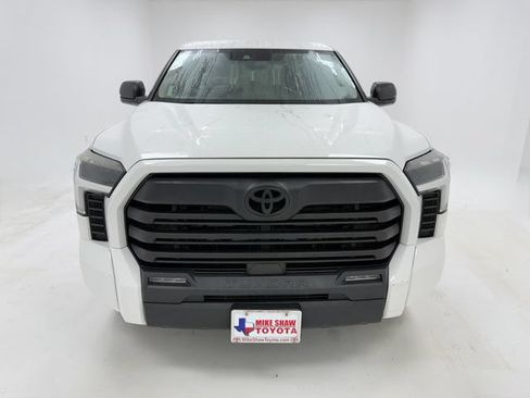 Used 2022 Toyota Tundra SR5 RWD image 3