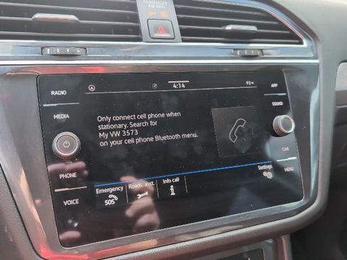 Used 2023 Volkswagen Tiguan SE R-Line image 15