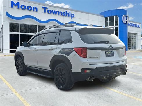 Used 2023 Honda Passport EX-L image 4