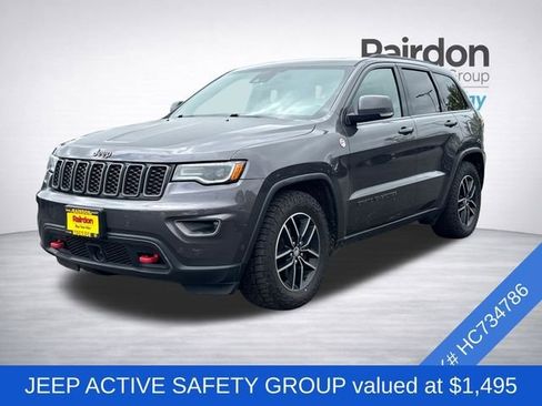 Used 2017 Jeep Grand Cherokee Trailhawk w/ Trailhawk Luxury Group AWD/4WD image 3