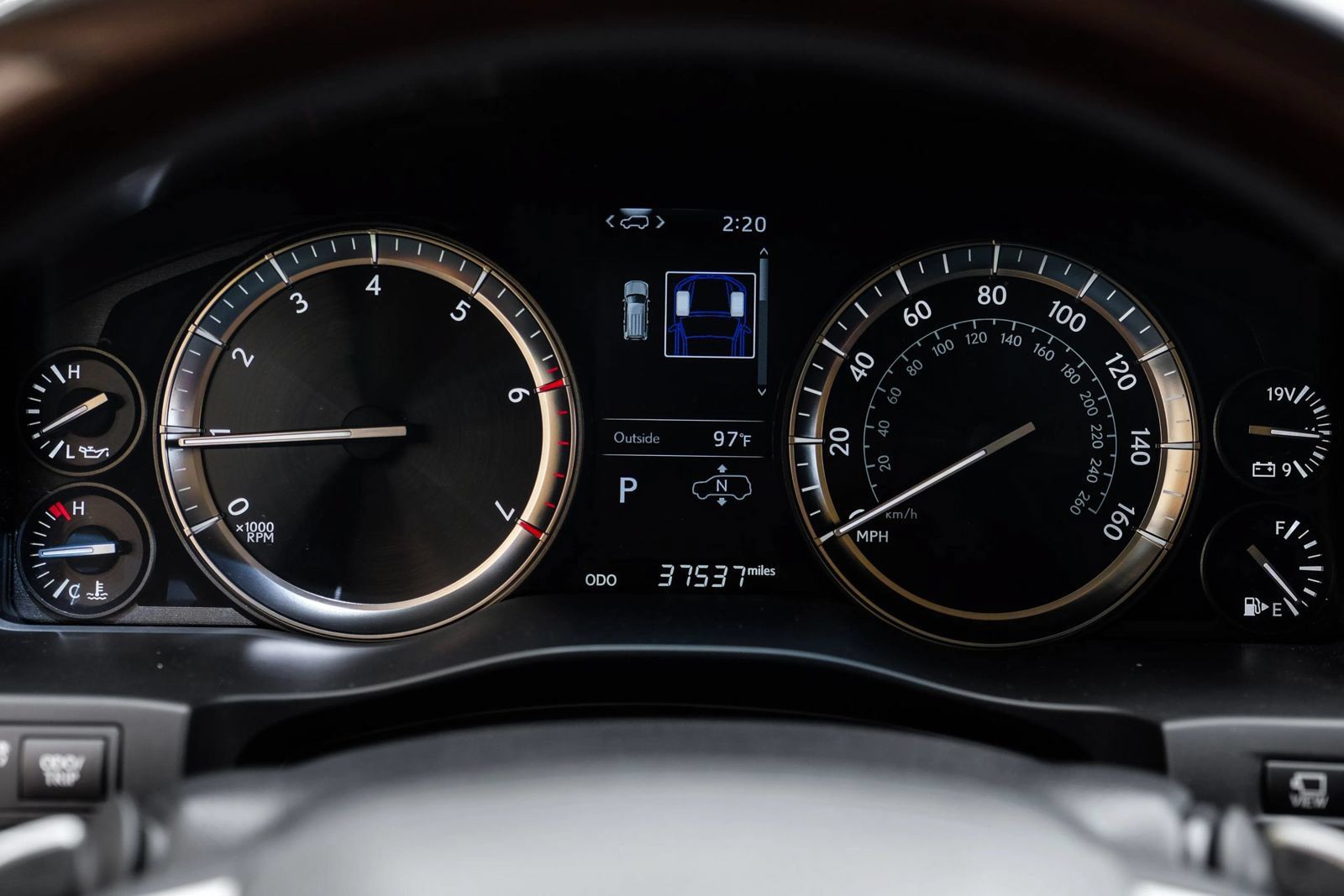 Used 2021 Lexus LX 570 4WD w/ Luxury Package image 19