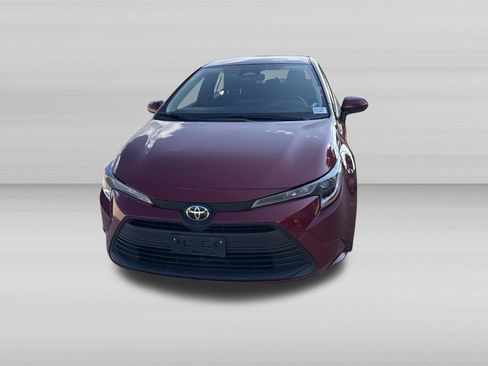 Used 2025 Toyota Corolla LE FWD image 10
