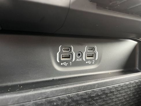 Used 2024 RAM 1500 Laramie image 25