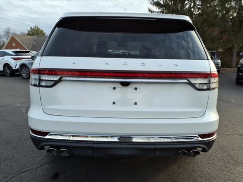 Used 2020 Lincoln Aviator Reserve w/ Equipment Group 202A image 6