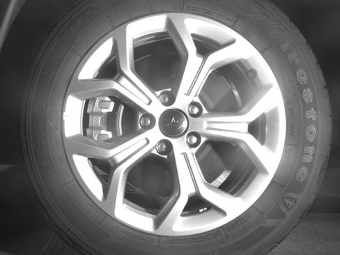 Used 2025 Jeep Compass Latitude image 12