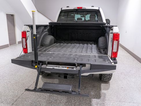 Used 2021 Ford F250 Platinum AWD/4WD image 12