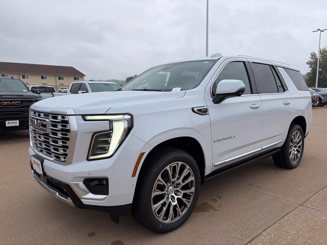 New 2026 GMC Yukon Denali w/ Denali Reserve Package AWD/4WD image 7