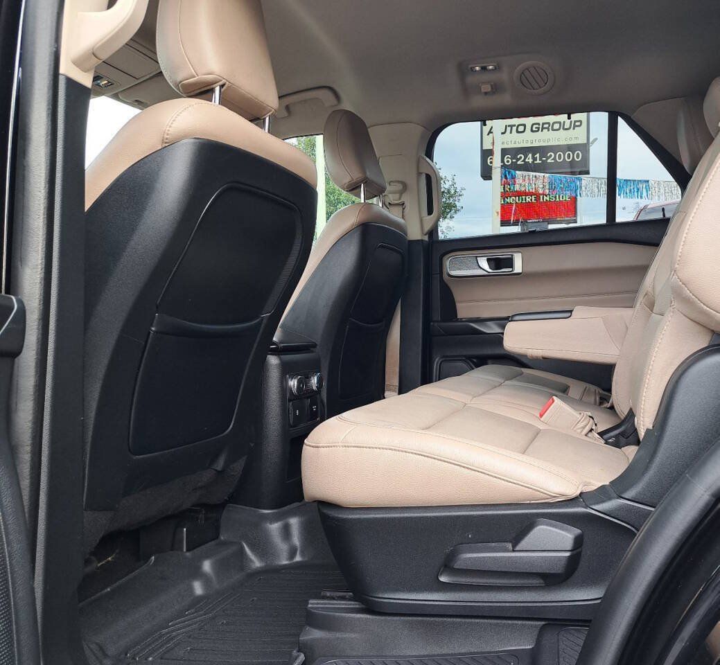 Used 2020 Ford Explorer Limited AWD/4WD image 5
