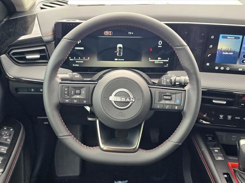 New 2026 Nissan Kicks SR AWD/4WD image 14