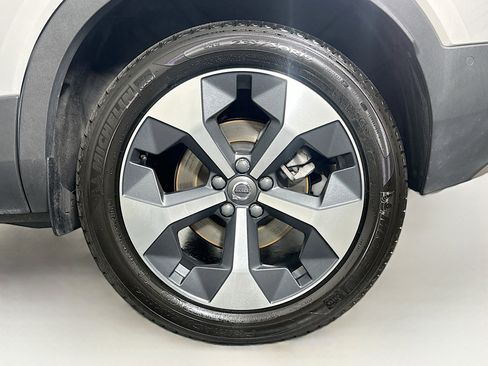 Used 2023 Volvo XC40 B5 Plus w/ Protection Package Premier image 11