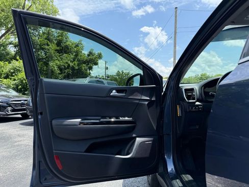 Used 2021 Kia Sportage EX w/ EX Technology Package image 10