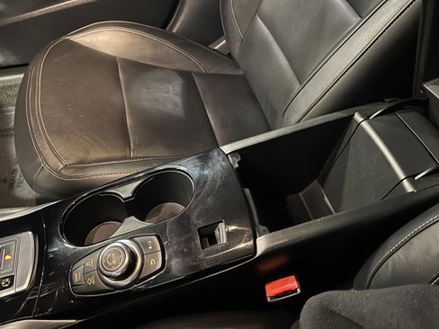 Used 2018 INFINITI QX30 Premium w/ Navigation Package image 20