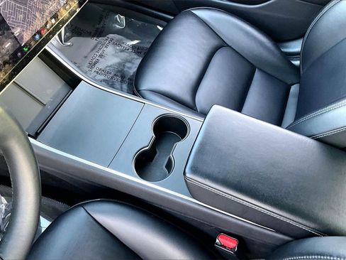 Used 2019 Tesla Model 3 Long Range image 15