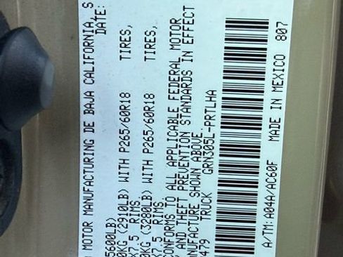 Used 2017 Toyota Tacoma Limited image 19