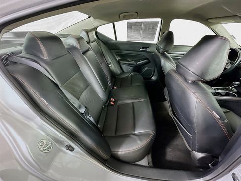 Used 2024 Nissan Altima 2.5 SR image 11