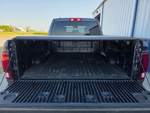 Used 2022 RAM 1500 Warlock AWD/4WD image 5