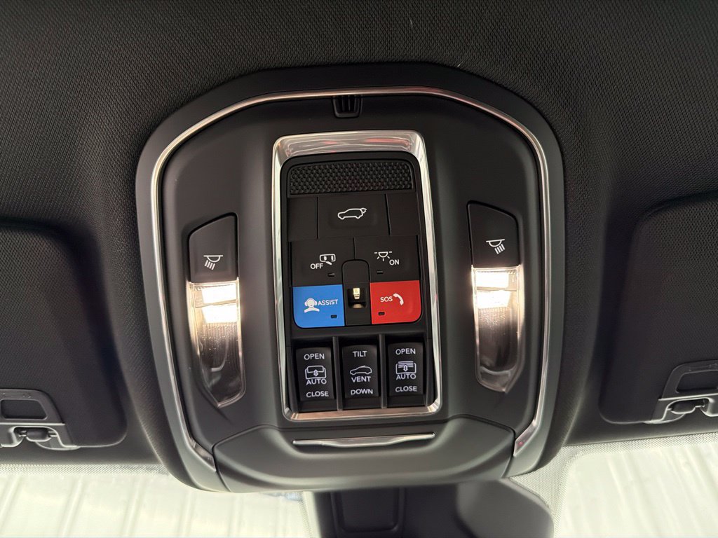 New 2027 Jeep Grand Cherokee Limited RWD image 20