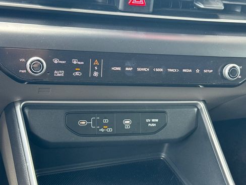 Used 2026 Kia Carnival FWD image 19