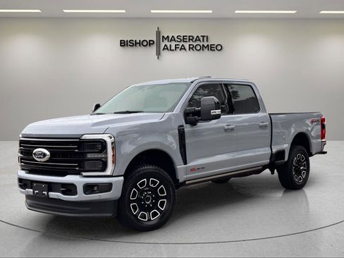 Used 2026 Ford F350 Platinum w/ FX4 Off-Road Package AWD/4WD image 2